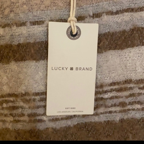 RARE Lucky Brand Cozy Boucle’ Lambswool Belted Poncho - Picture 8 of 8